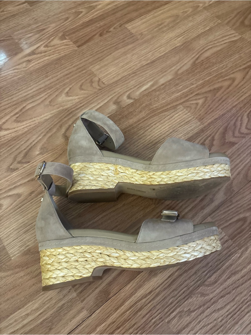 Vince Camuto Taupe Suede Espadrille Wedge Sandals Size 9M - Picture 9 of 10